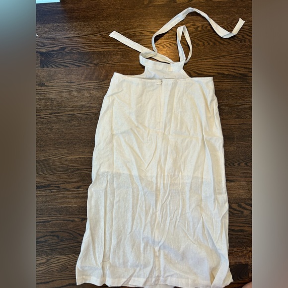 We wore what linen skirt with wraps - Picture 2 of 2